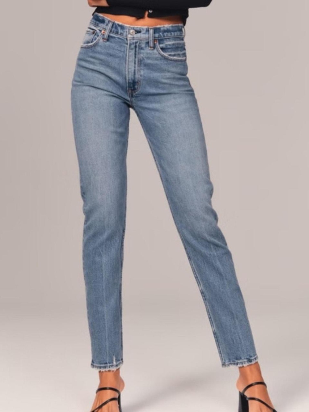 Abercrombie & Fitch Mom High-Rise Jeans - Curve Love (NWT)